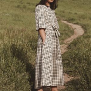 Zara gingham dress : so cute and great for spring